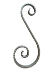 El martillo forjó el tipo ornamental decorativo voluta de las piezas C/S del hierro para la cerca